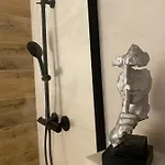 Love Glow Studio